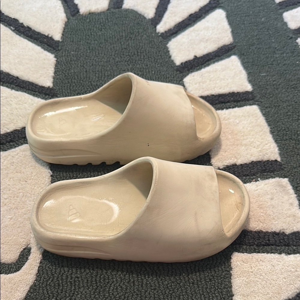 Yeezy Kids Sandals - Cream